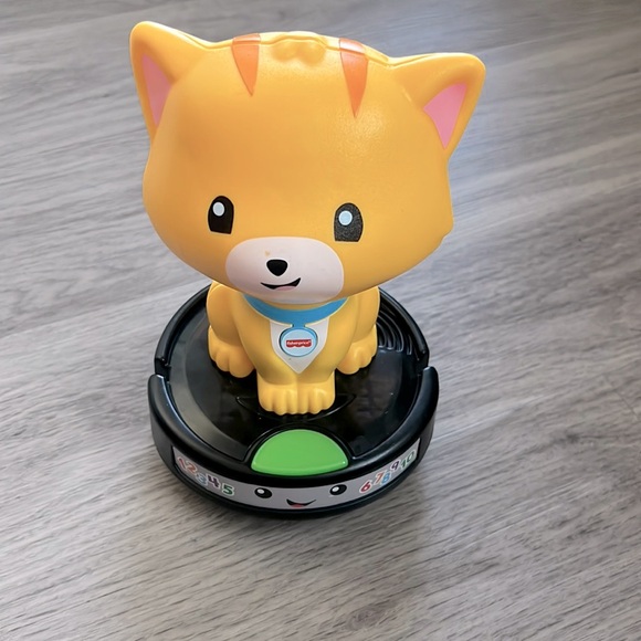 Fisher-Price Laugh & Learn Crawl-After Cat on a Vac, Musical Toy. Gently Used. - Picture 1 of 3